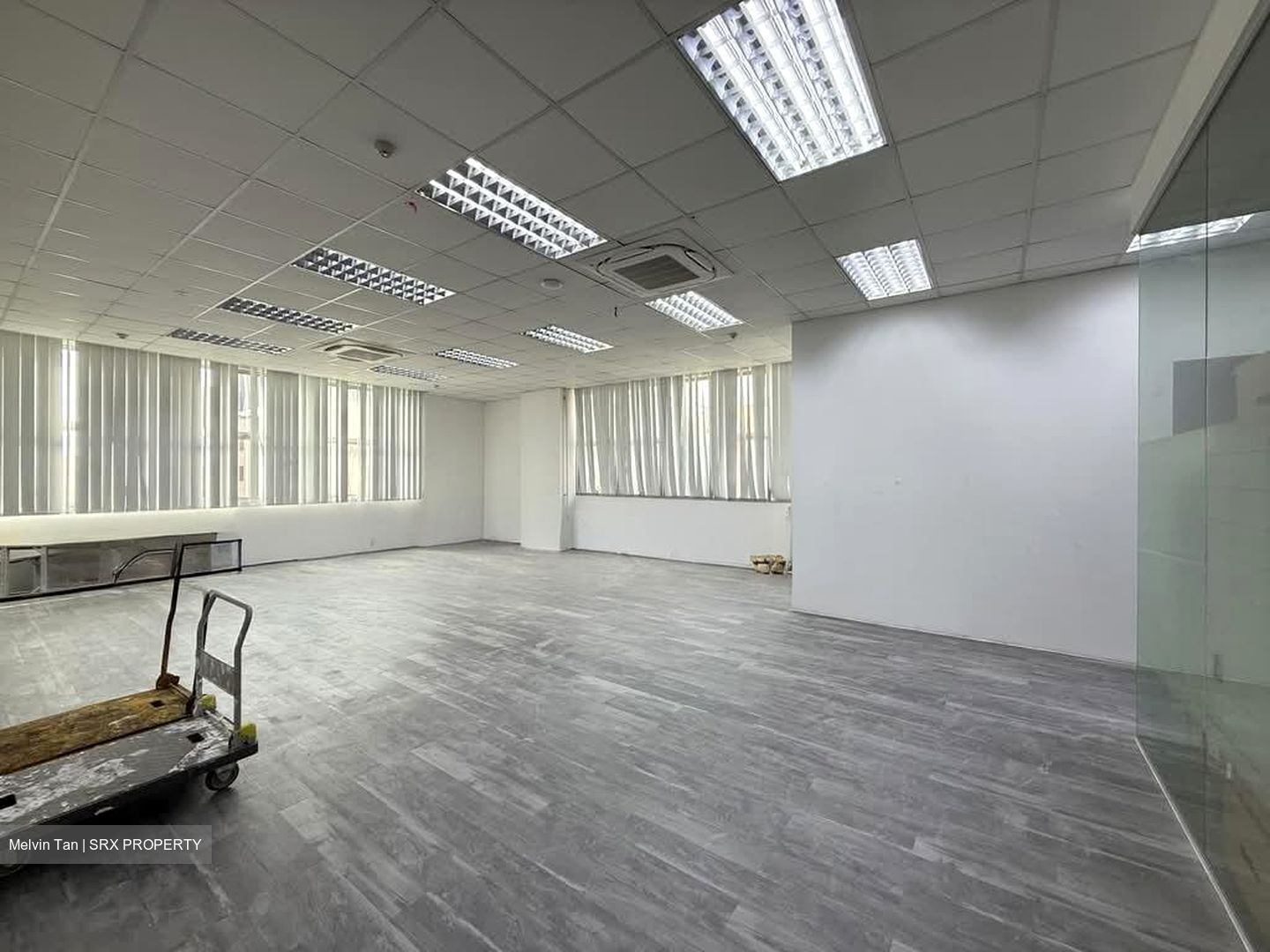 Jean Yip Building (D14), Factory #605337601